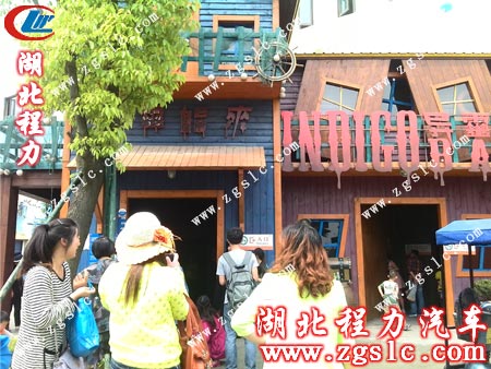 排隊進入異靈歸來 排隊進入異靈歸來