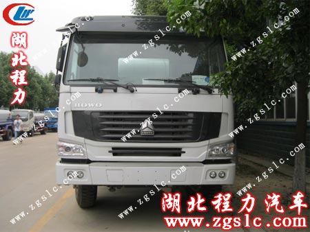 霸氣的重汽豪沃?jǐn)嚢柢囌嫘Ч麍D 霸氣的重汽豪沃?jǐn)嚢柢囌嫘Ч麍D