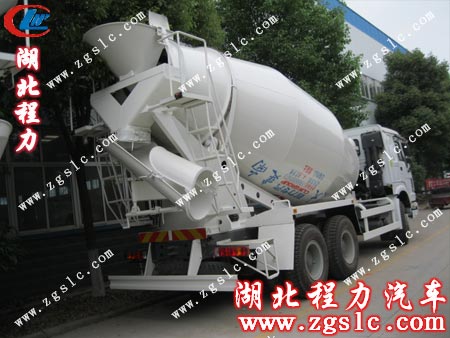重汽豪沃混凝土攪拌車尾部展示圖 重汽豪沃混凝土攪拌車尾部展示圖