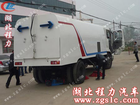 正宗國(guó)四東風(fēng)天錦掃路車(chē) 正宗國(guó)四東風(fēng)天錦掃路車(chē)