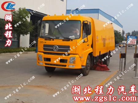 測試掃路車清掃效果 測試掃路車清掃效果