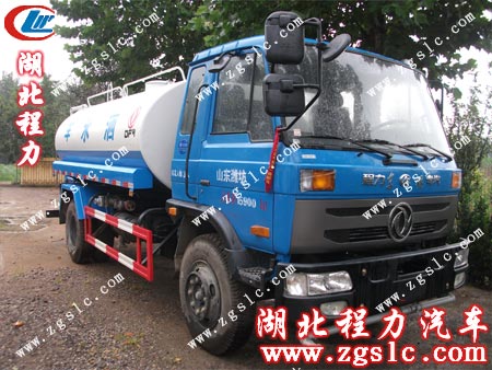 已經順利完成上牌手續的東風145灑水車 已經順利完成上牌手續的東風145灑水車