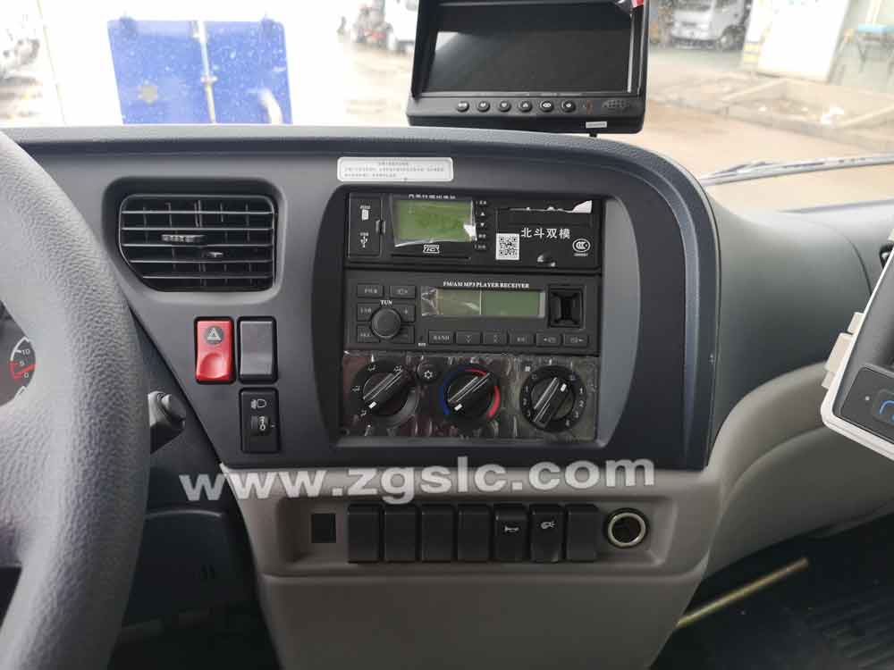 東風(fēng)天錦洗掃車（國(guó)五）