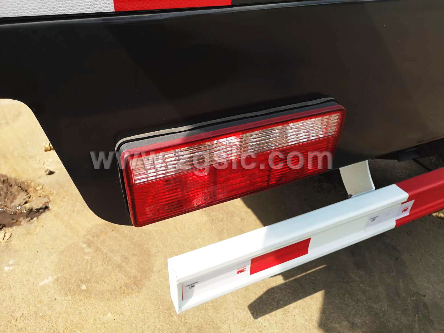 東風(fēng)多利卡護(hù)欄清洗車（國五）