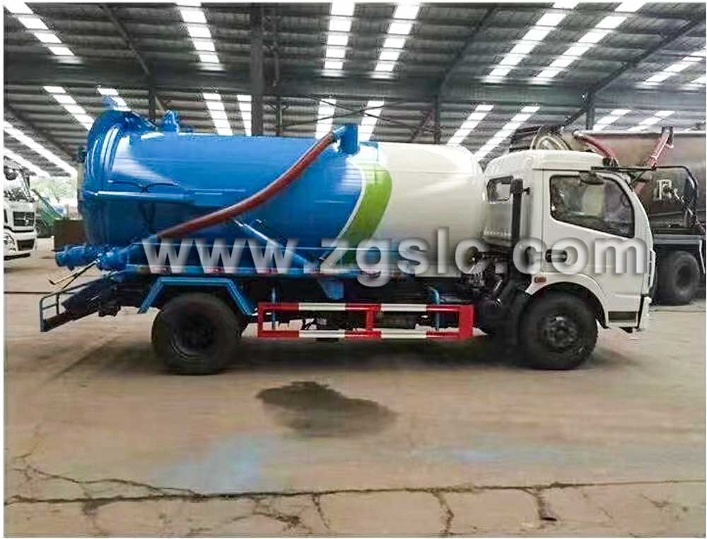 湖北程力東風(fēng)大多利卡吸污車(chē)（國(guó)五）