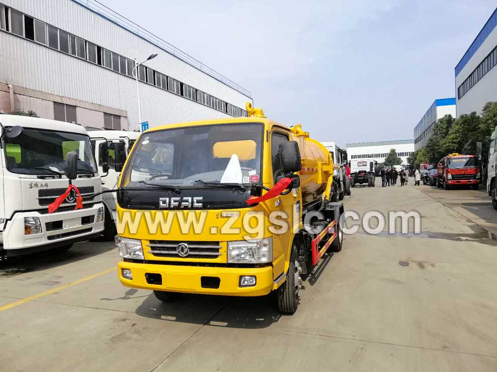 湖北程力東風小多利卡吸污車（國五）