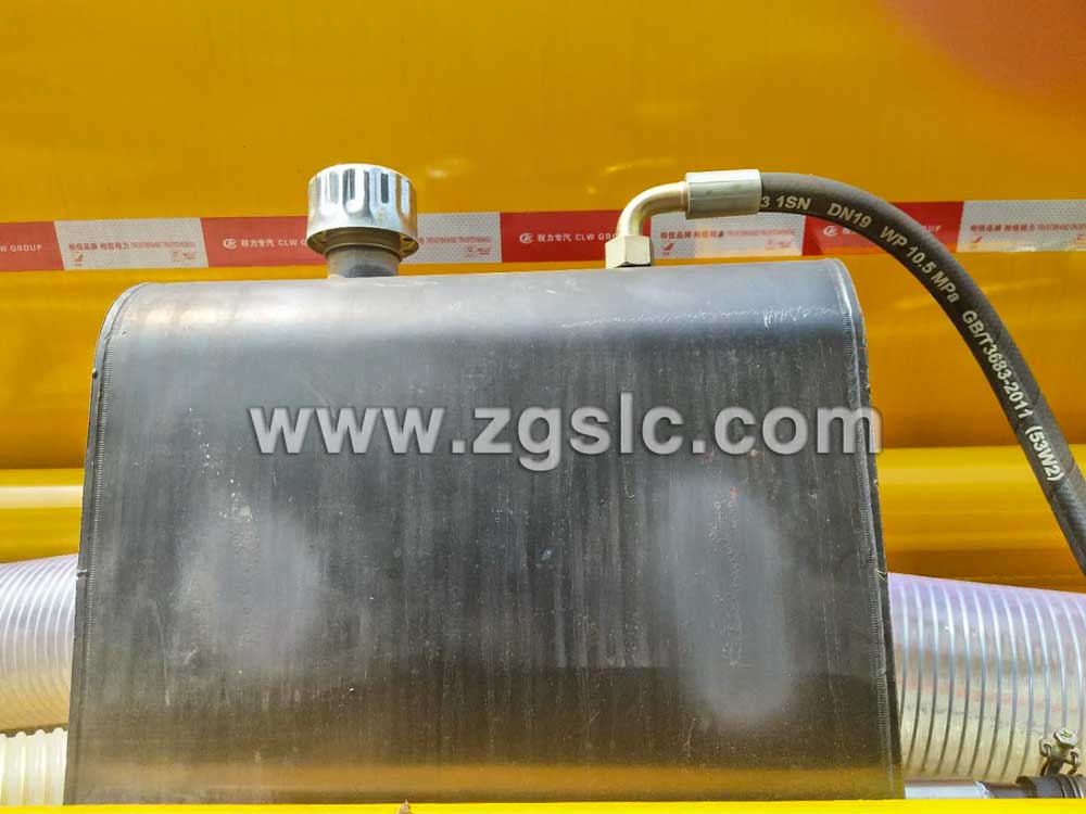 湖北程力東風天龍吸污車（國五）