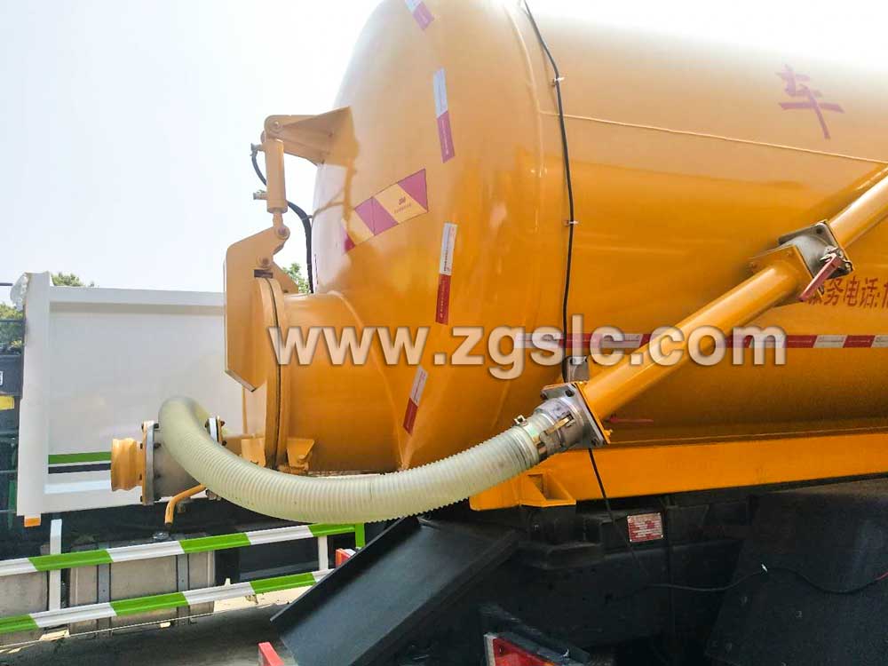 湖北程力東風天龍吸污車（國五）