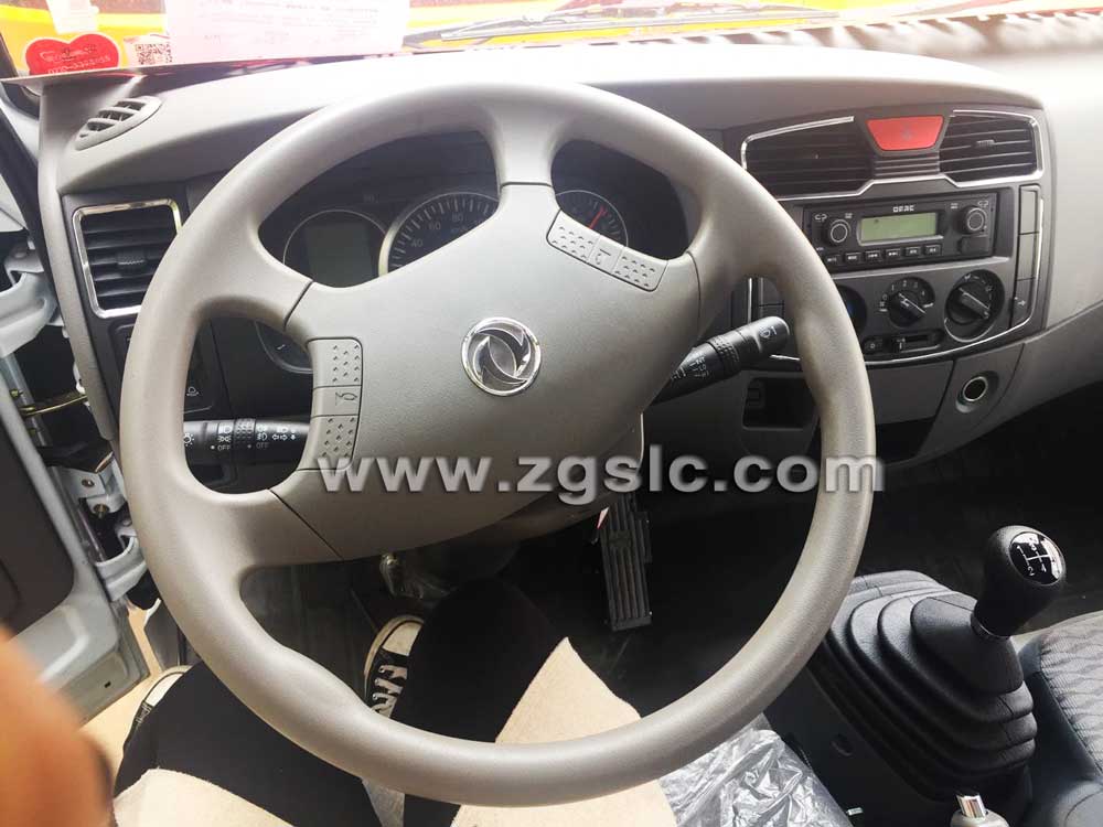 湖北程力東風小多利卡吸糞車（國五）