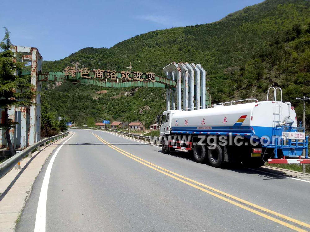 程力東風(fēng)后雙橋22噸灑水車黃牌（國五）