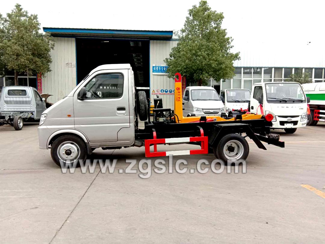 長安3方勾臂垃圾車_勾臂垃圾車批發