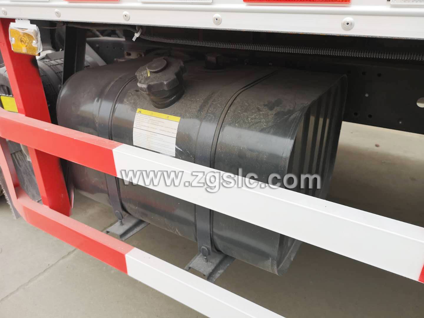 東風乘龍爆破器材運輸車（國五）