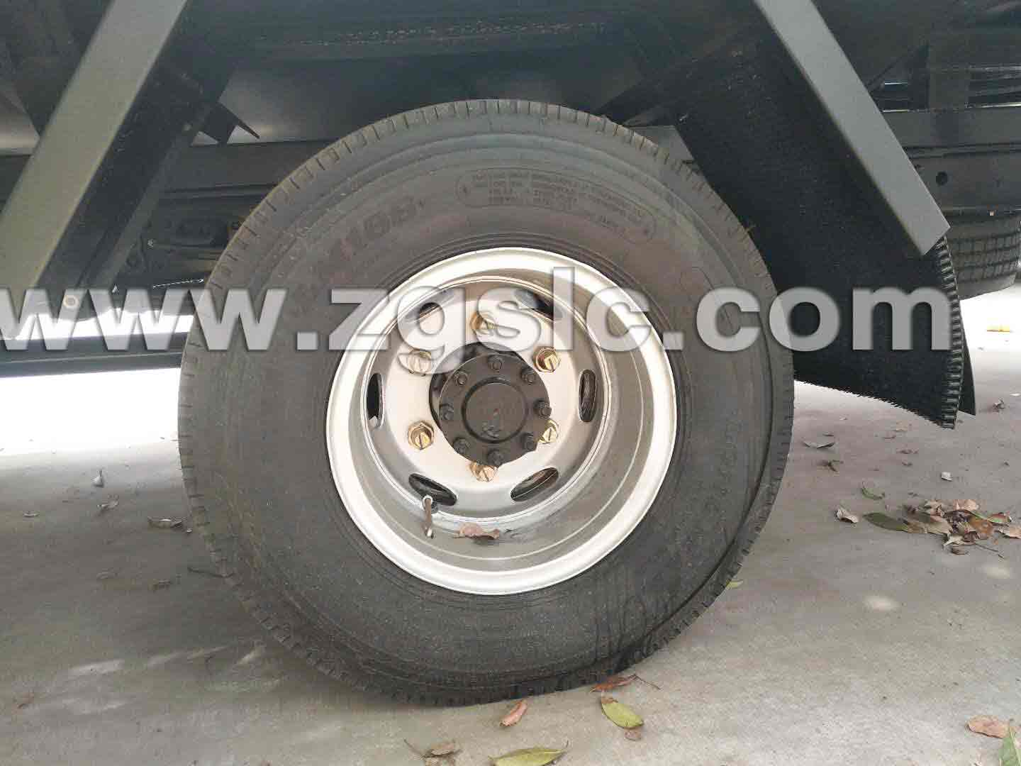 東風大多利卡瀝青灑布車（國五）