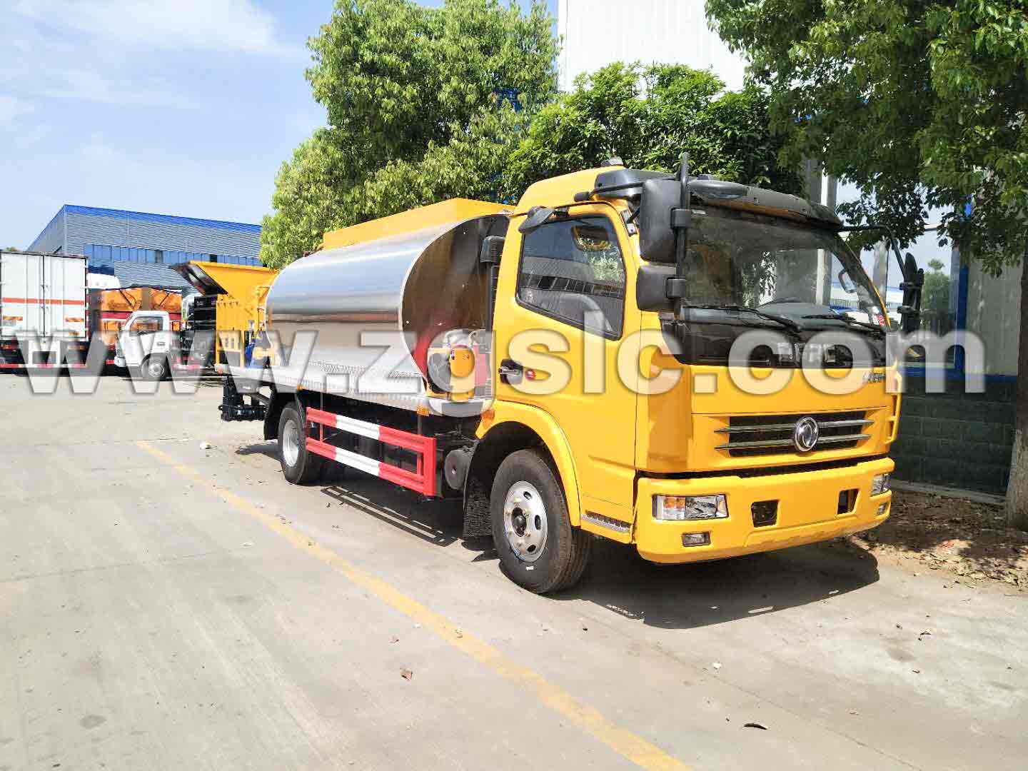 東風大多利卡瀝青灑布車（國五）