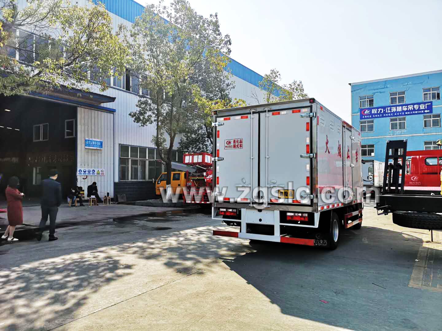 東風小多利卡爆破器材運輸車（國五）