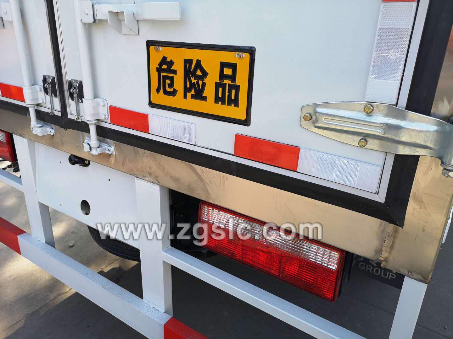 東風小多利卡爆破器材運輸車（國五）