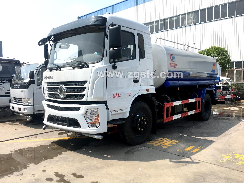 程力12方2019新款東風專底灑水車黃牌（國五）