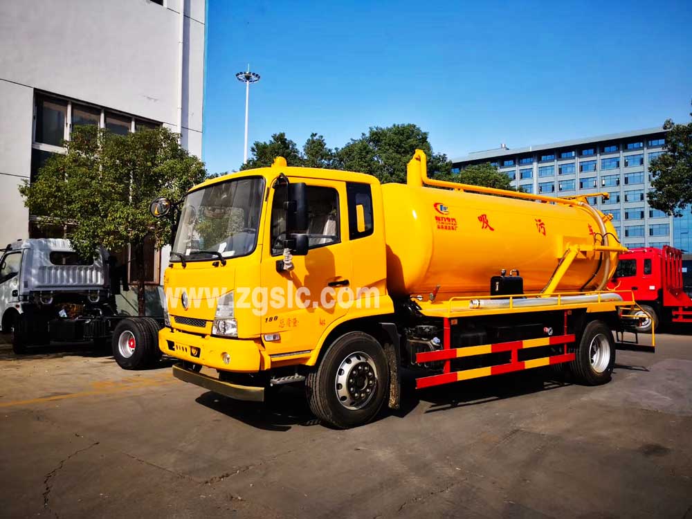 新款東風天錦吸污車（國五）