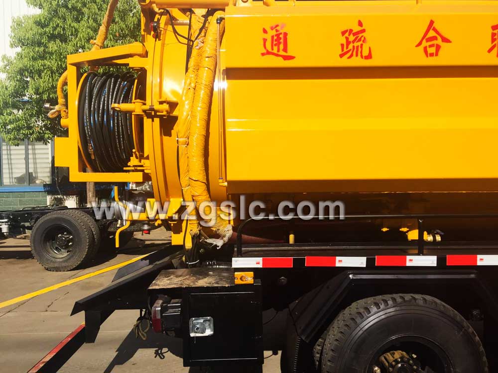 湖北程力東風大多利卡清洗吸污車（國五）