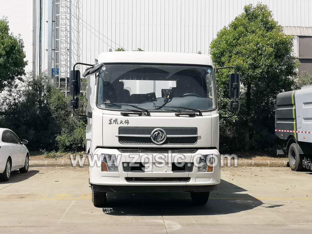 湖北程力東風天錦吸塵車(國五）