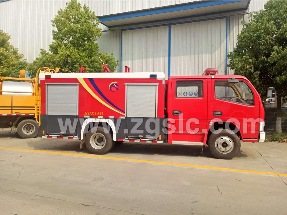 東風小多利卡水罐消防車（國五）