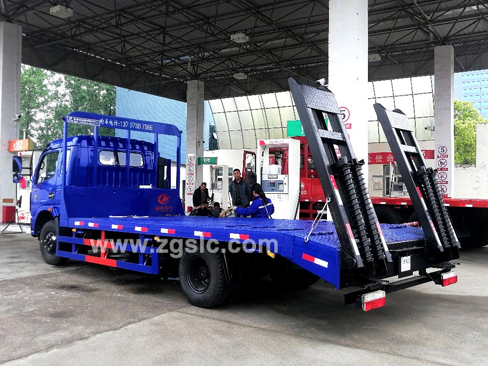 程力東風多利卡黃牌挖機平板運輸車（國五）