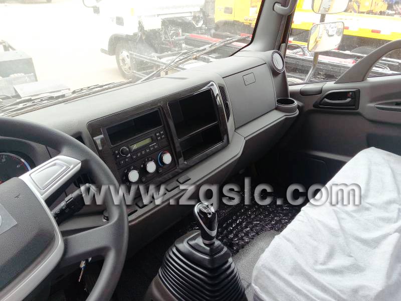 湖北程力解放虎威爆破器材運(yùn)輸車（國五）