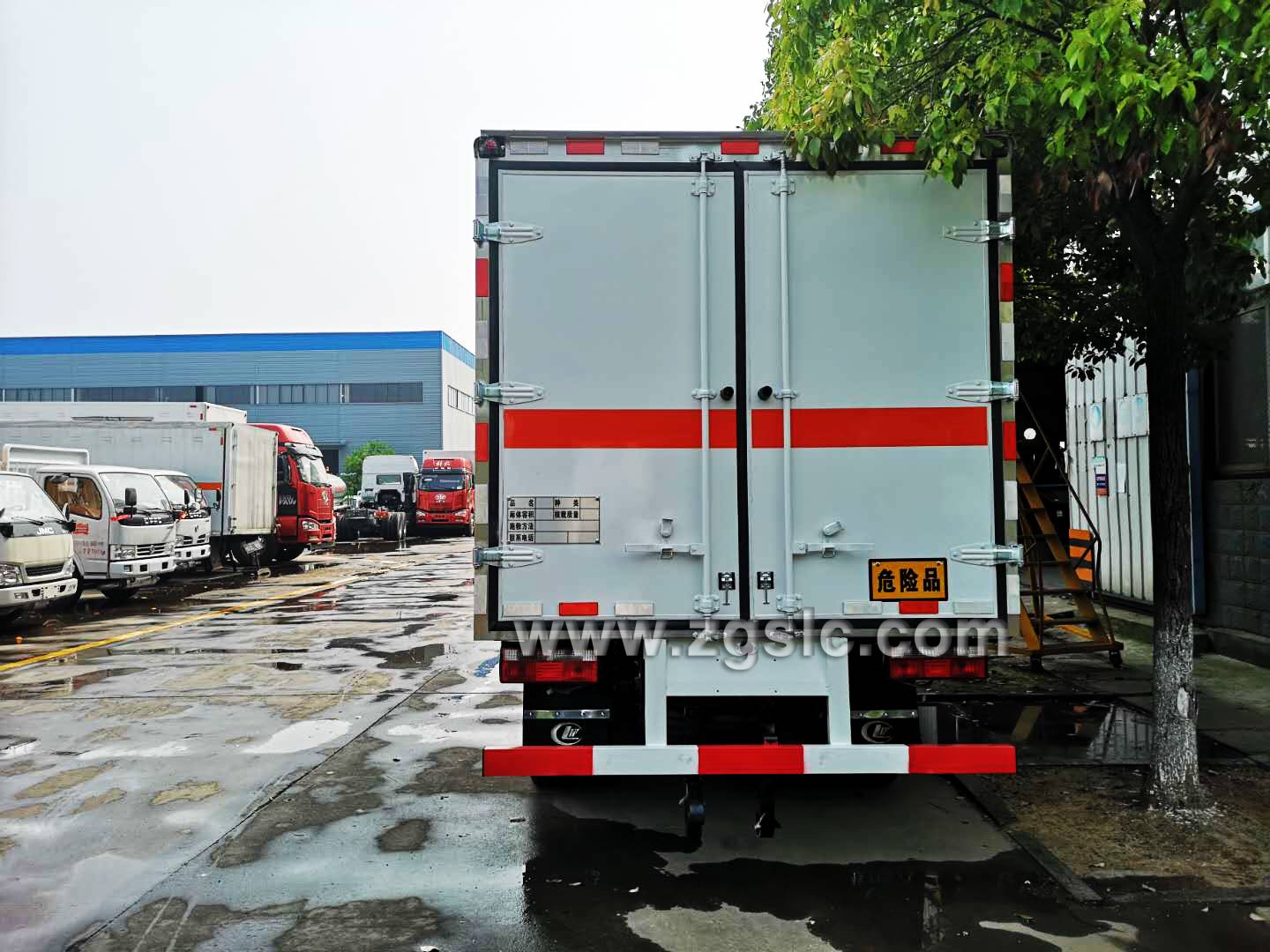 湖北程力解放虎威爆破器材運(yùn)輸車（國五）