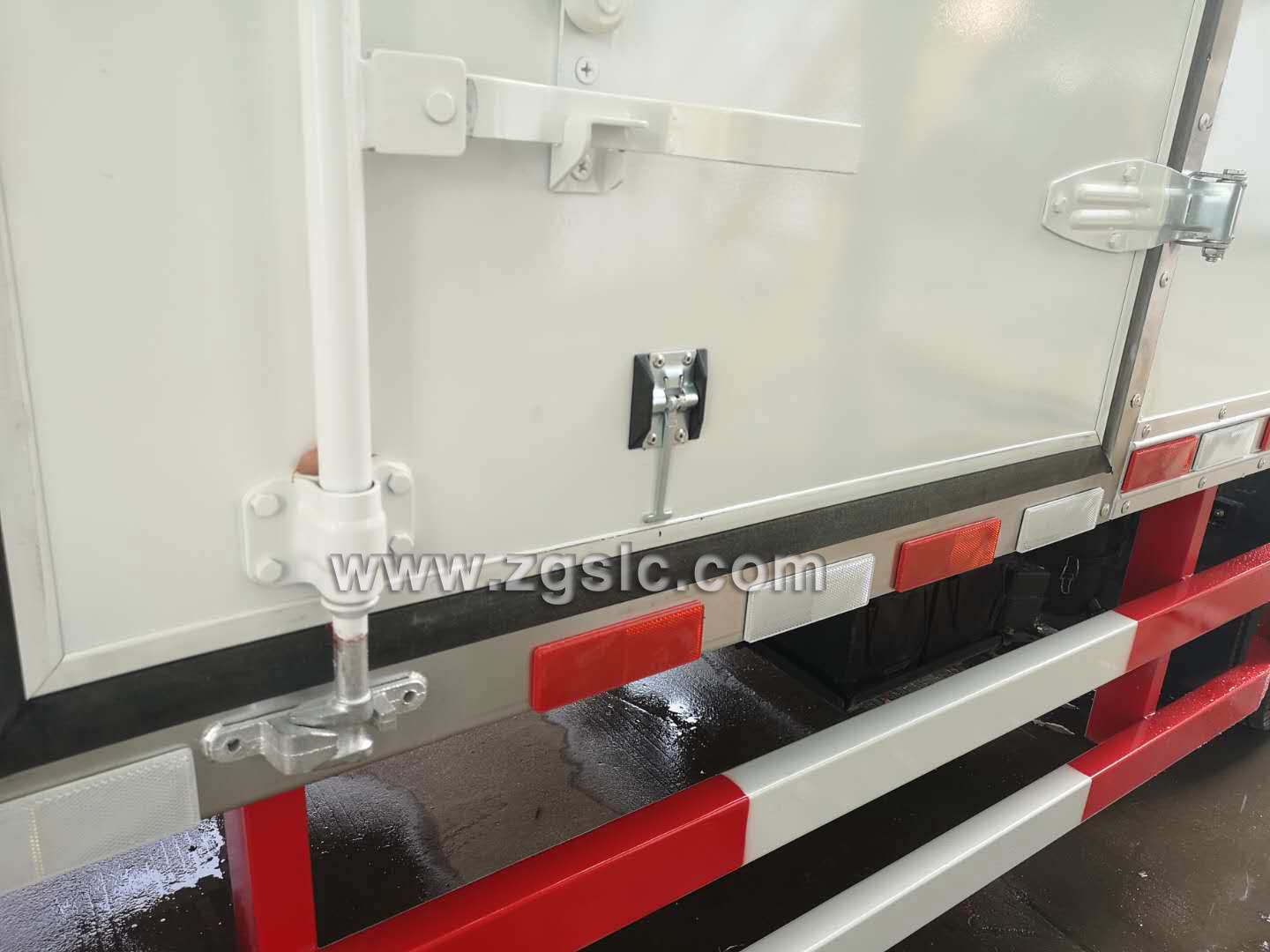 湖北程力解放虎威爆破器材運(yùn)輸車（國五）