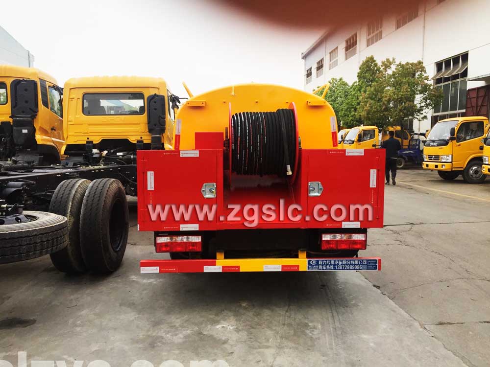 湖北程力東風小多利卡高壓清洗車（國五）