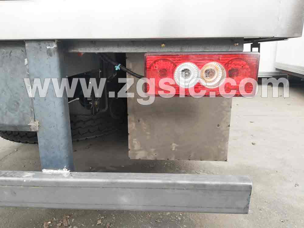 福田歐馬可養蜂車