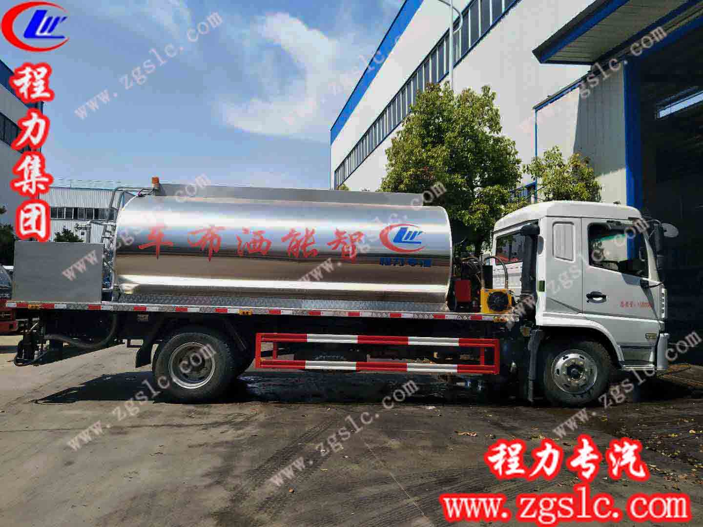 哪家的 陜汽軒德瀝青灑布車好 1.jpg
