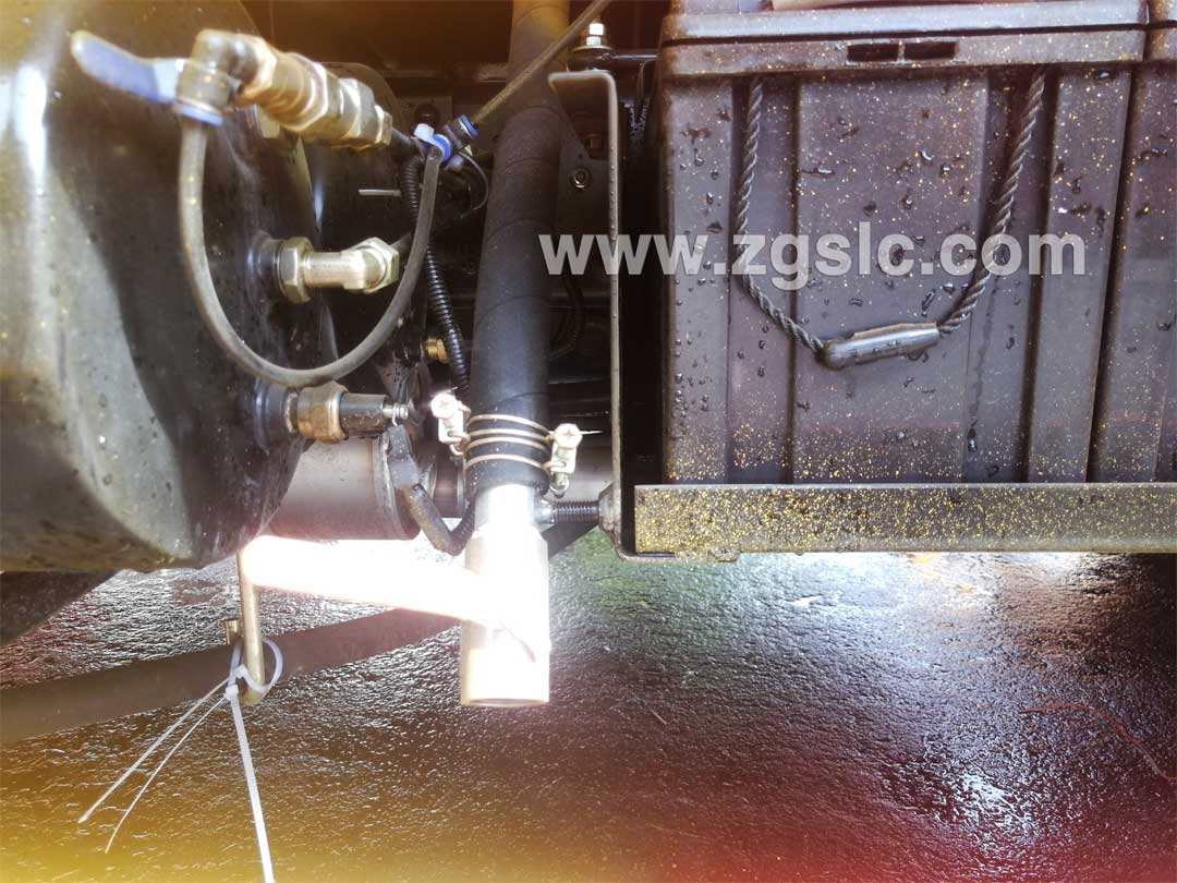 湖北程力東風(fēng)大多利卡清洗吸污車(chē)細(xì)節(jié)圖 湖北程力東風(fēng)大多利卡清洗吸污車(chē)細(xì)節(jié)圖