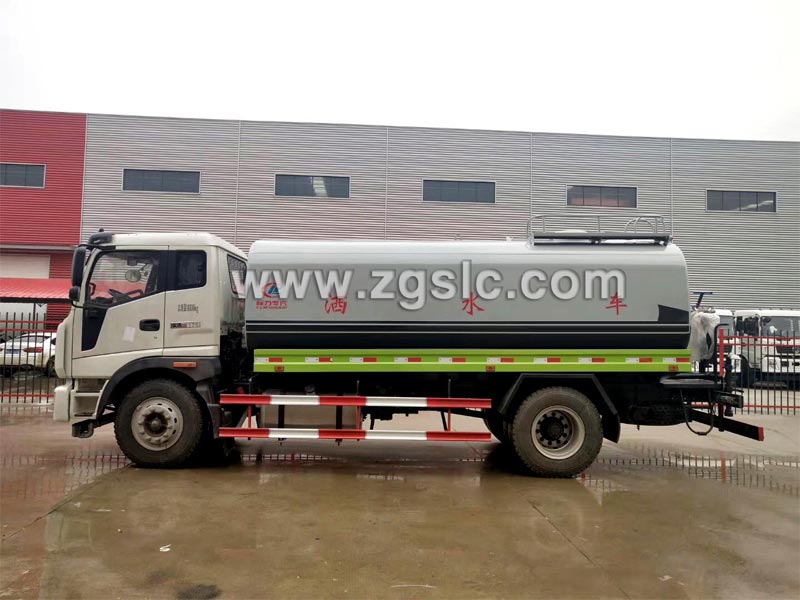 程力集團15方福瑞沃灑水車多少錢