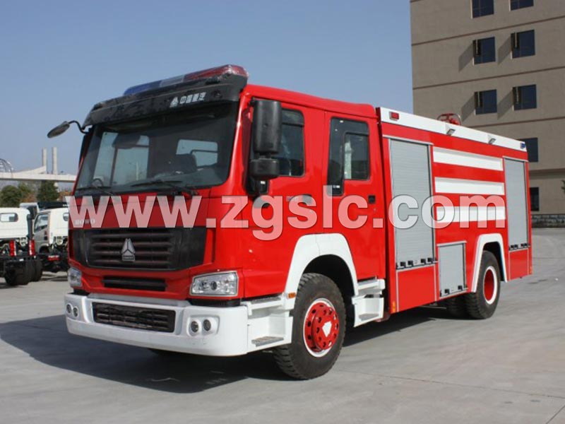 程力集團(tuán)豪沃干粉消防車(chē)（國(guó)五）