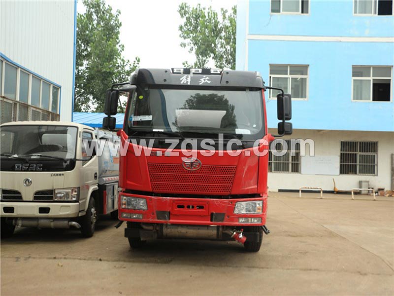 解放J6(15方)運油車（國五）