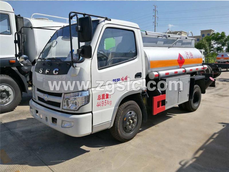 時(shí)風(fēng)2.5方加油車（國(guó)五）-那個(gè)品牌好