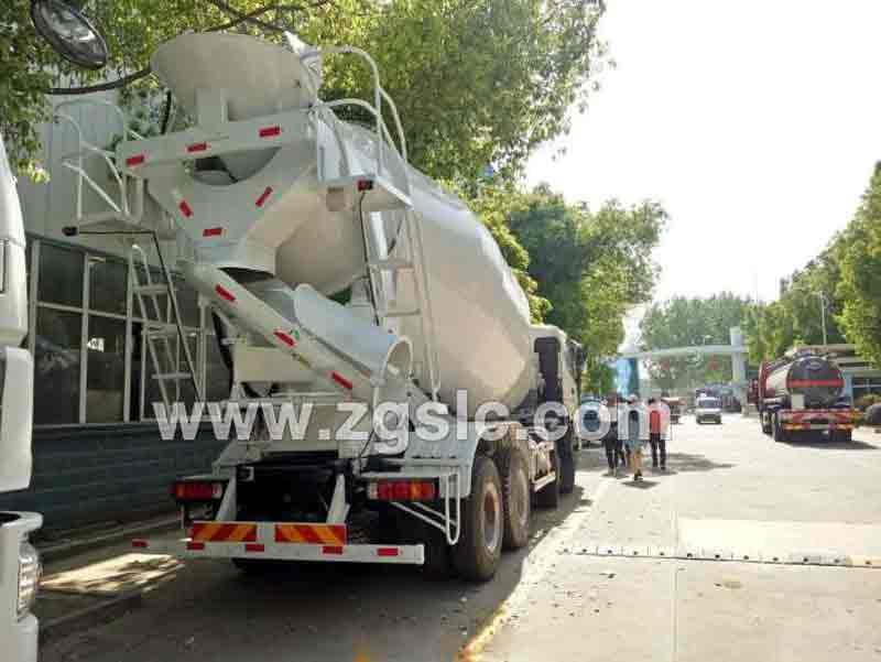 程力集團福田混凝土攪拌運輸車 程力集團福田混凝土攪拌運輸車