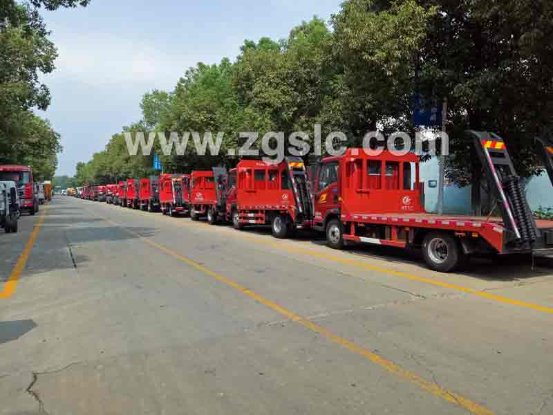 程力集團(tuán)平板運(yùn)輸車廠區(qū) 程力集團(tuán)平板運(yùn)輸車廠區(qū)