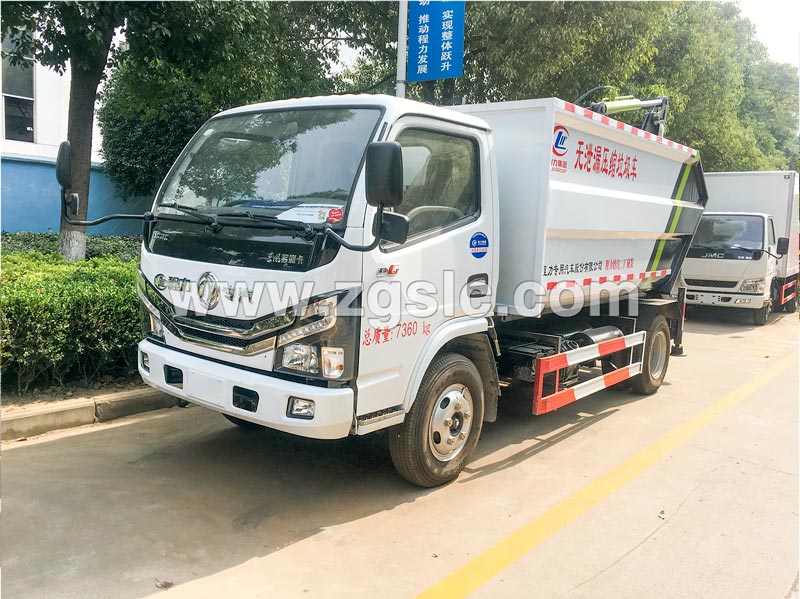 湖北程力集團生產(chǎn)的國六無漏泄壓縮垃圾車