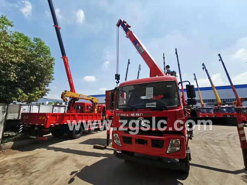 程力集團東風專底隨車吊 程力集團東風專底隨車吊