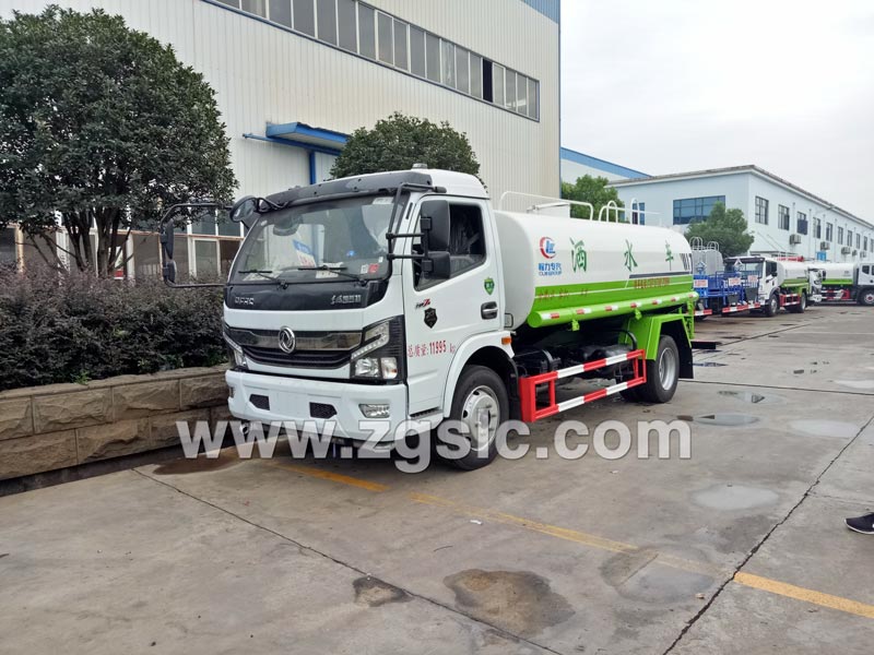 程力集團(tuán)東風(fēng)大多利卡灑水車國(guó)六 程力集團(tuán)東風(fēng)大多利卡灑水車國(guó)六