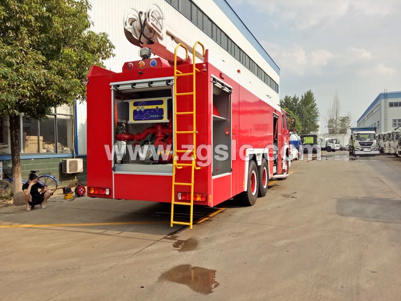 重汽豪沃多功能消防車 重汽豪沃多功能消防車