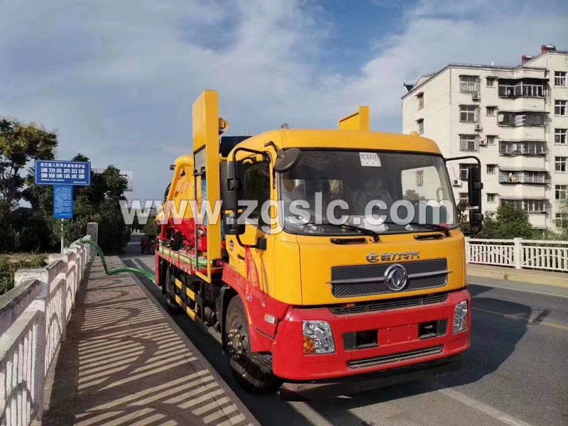 程力集團(tuán)東風(fēng)天錦新一代羅茨吸污機(jī)組試車 程力集團(tuán)東風(fēng)天錦新一代羅茨吸污機(jī)組試車