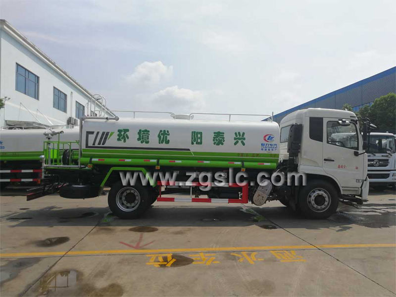 東風(fēng)天錦灑水車國(guó)六_東風(fēng)天錦國(guó)六灑水車輪胎規(guī)格多少