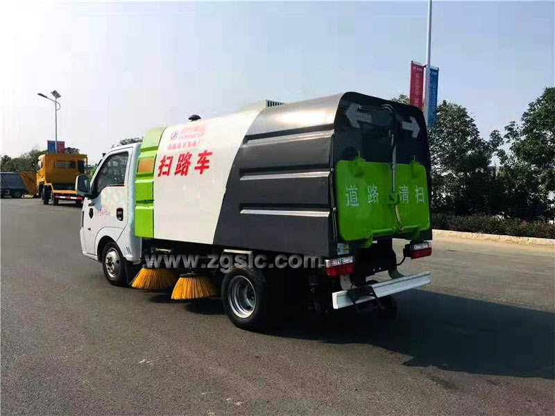 5.jpg 程力集團國六東風逸途掃路車