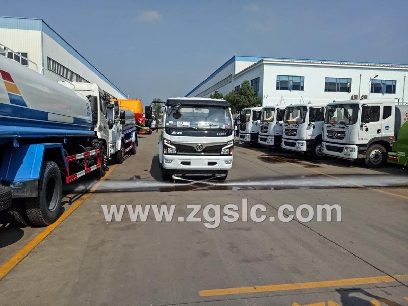 湖北程力集團東風福瑞卡灑水車 湖北程力集團東風福瑞卡灑水車