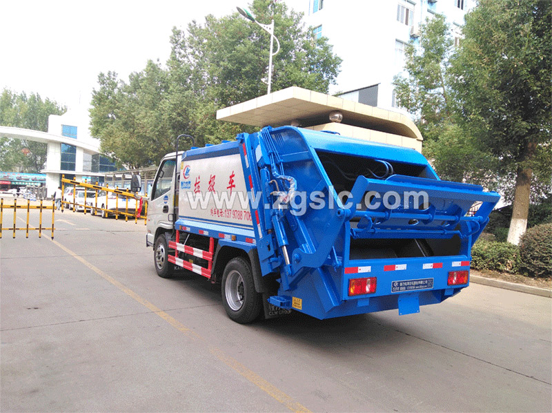 程力集團凱馬藍牌壓縮式垃圾車 程力集團凱馬藍牌壓縮式垃圾車
