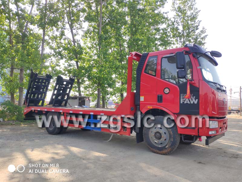 程力集團(tuán)解放J6平板運(yùn)輸車.jpg 程力集團(tuán)解放J6平板運(yùn)輸車.jpg