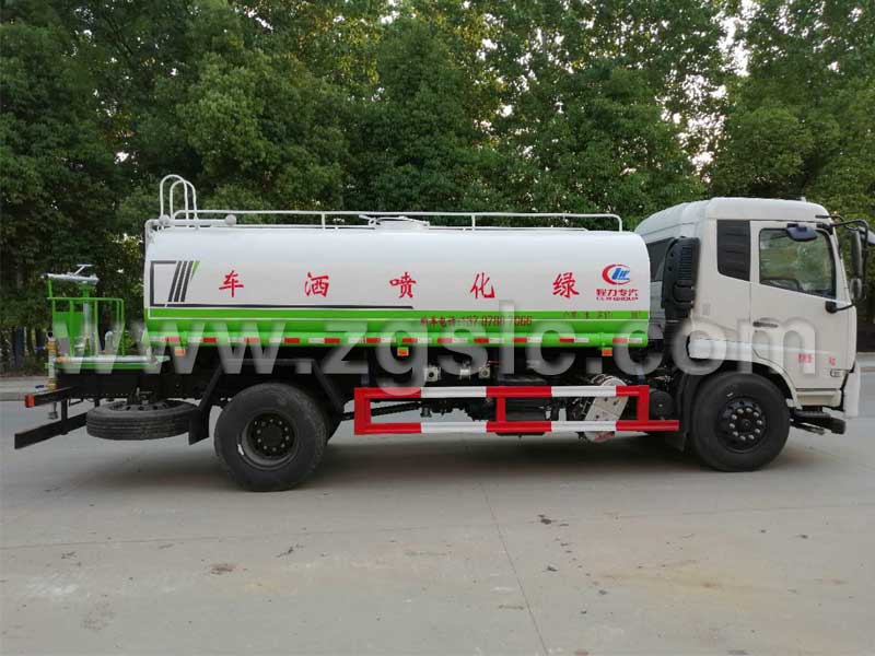 上圖為東風天錦灑水車側面.jpg 上圖為東風天錦灑水車側面.jpg